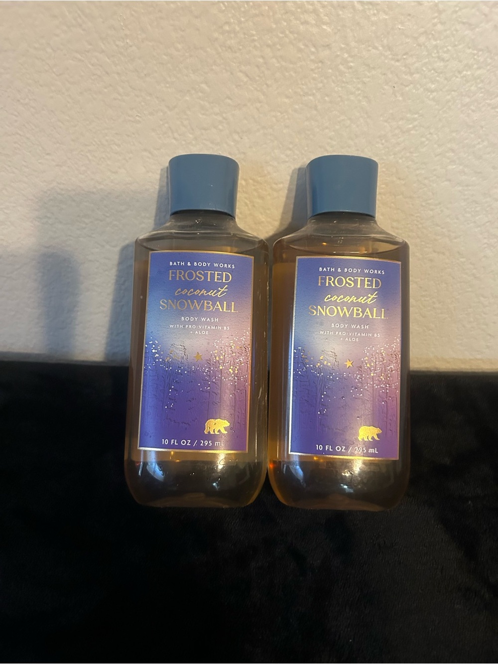 Bath & Body Works 2 Frosted Coconut Snowball Body Wash - Blue & Gold Accents